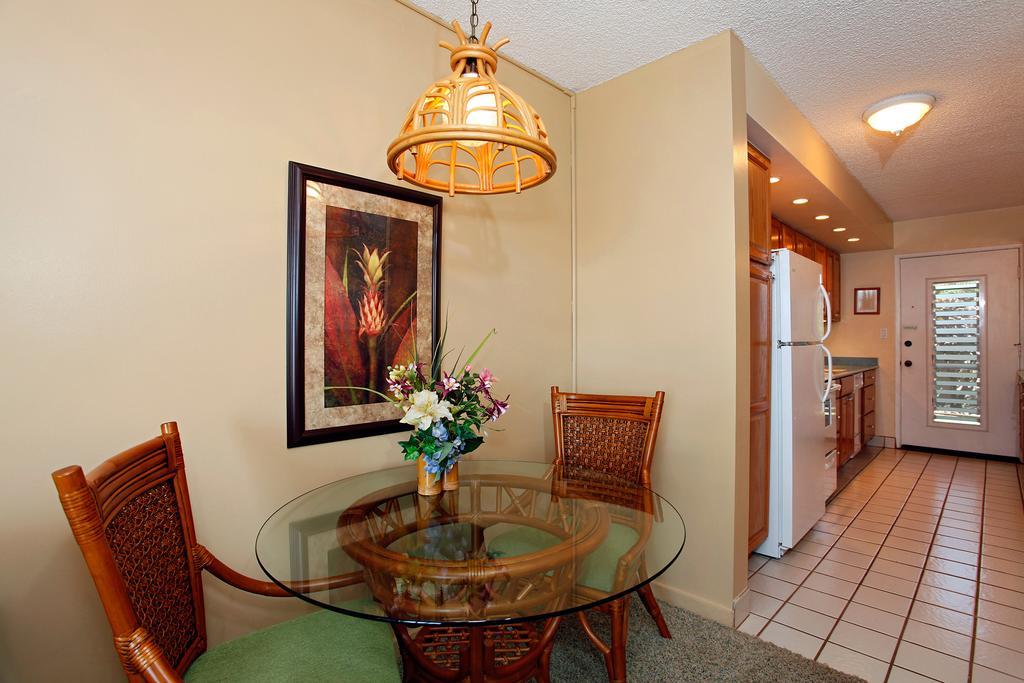 Noelani Condominium Resort Lahaina Bagian luar foto