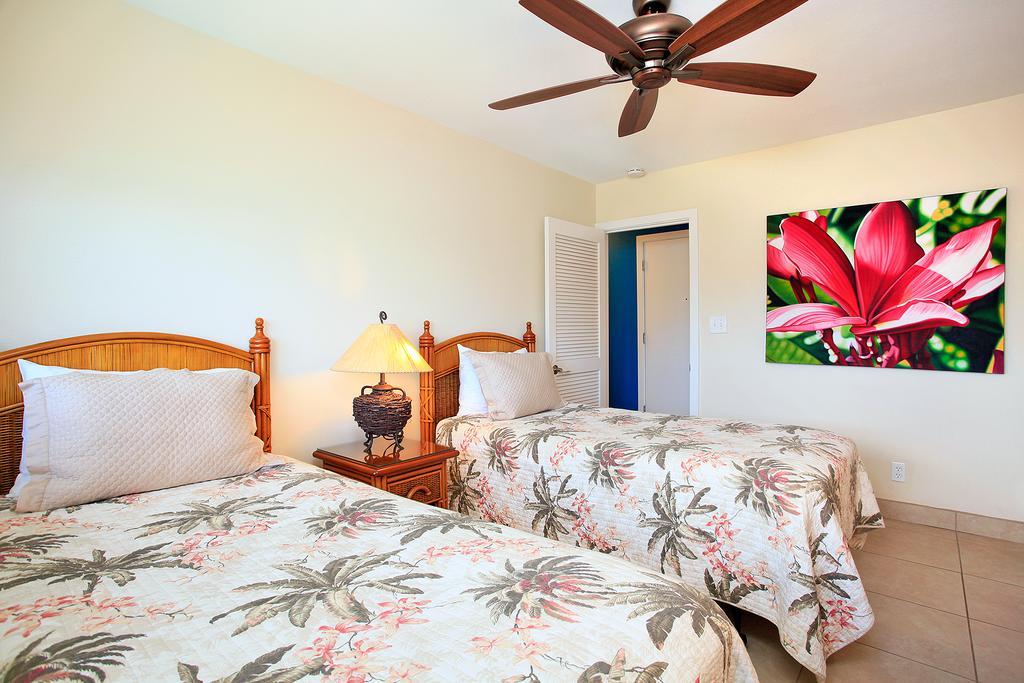 Noelani Condominium Resort Lahaina Bagian luar foto